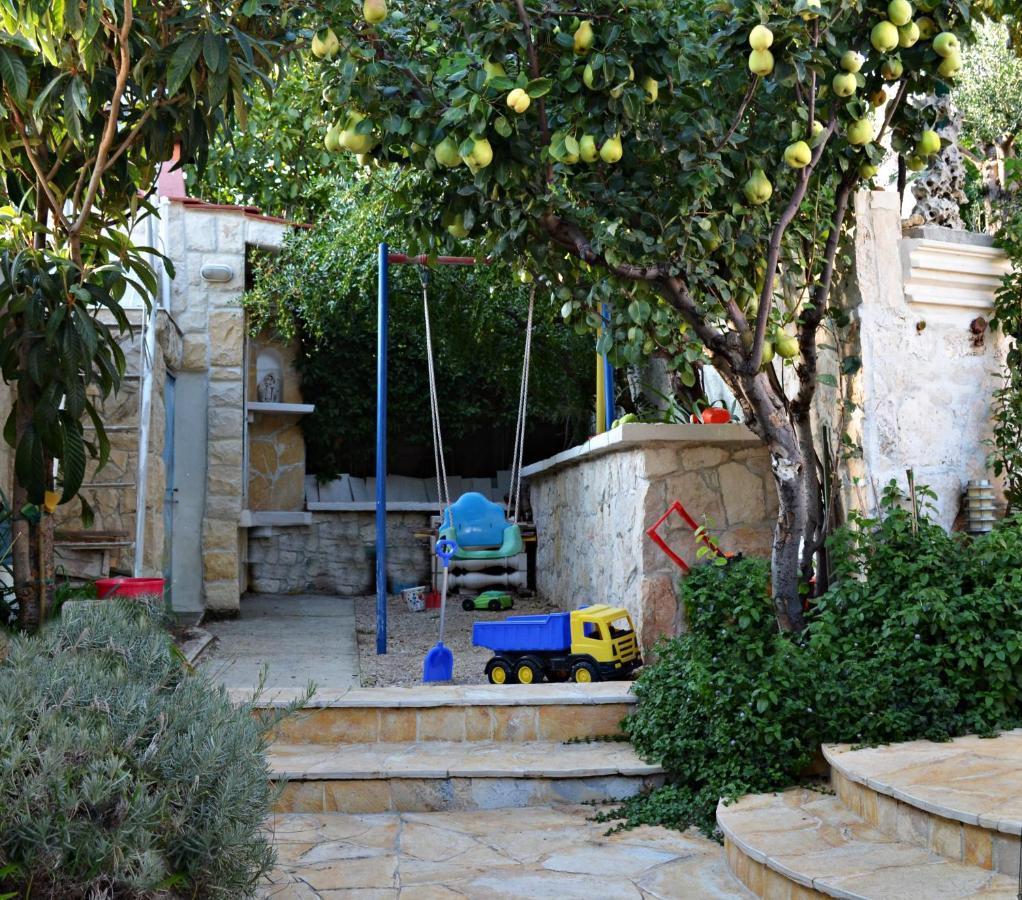 Apartments Villa Ra Zaboric Exterior photo