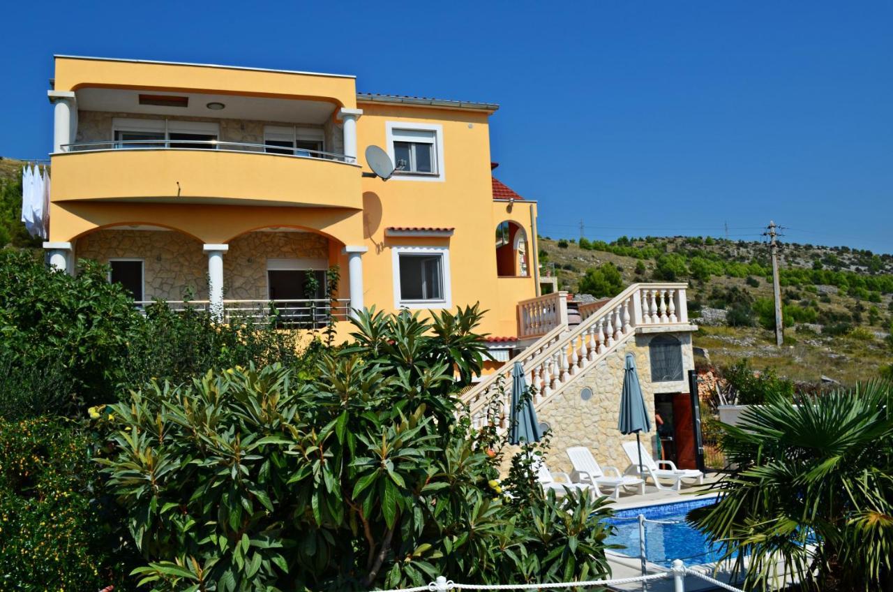 Apartments Villa Ra Zaboric Exterior photo