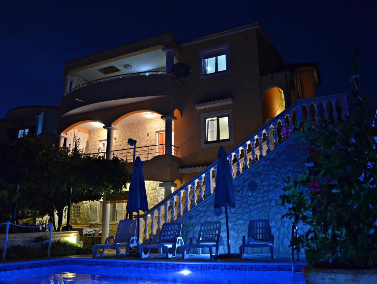 Apartments Villa Ra Zaboric Exterior photo